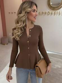 Áo cardigan dài tay cổ tròn màu trơn dành cho nữ. Viền bèo nhún tạo điểm nhấn thanh lịch và thời trang. Chiếc áo len sành điệu và tinh tế này rất phù hợp để chụp ảnh, mặc hàng ngày hoặc đi dạo. - Cà phê nâu - Xem 6