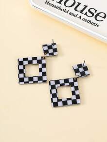 1 Pair Black & White Checkerboard Hollow Earrings, Geometric Design, Unique Accessory For Autumn/Winter Outfits