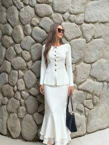 FOR BEAUTY Áo khoác blazer dệt kim may đo nữ, cổ tròn nút vàng tay dài dáng ôm, trang phục dệt kim thanh lịch.. Trắng - trắng - Xem 3