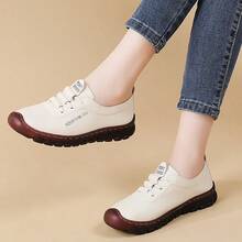 أحذية سلامة العمل للنساء، أحذية مسطحة ذات لون واحد، أحذية كاجوال ناعمة وراحة القدم، أحذية جديدة برؤوس مستديرة وأعلى منخفض مخاطة يدويًا - بيج - مشاهدة 7