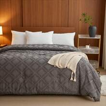 奢华加厚冬季被 - 超柔软微纤维填充，绗缝纯色菱形3D提花被套，四季皆宜，可机洗 - 非常适合卧室、酒店和客房（不含枕套） - 灰色 - 查看 15