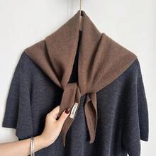 100% Wool Triangular Scarf British Triangle Scarf Niche Triangular Shawl Cashmere Scarves Hijab Winter Warm Knitted Women Scarf - màu đen - Xem 11