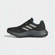 Adidas 女士休闲舒适户外运动鞋 IE5909 - 黑色/灰色 - 查看 2