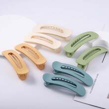 1-Piece.Large Flat Hair Clips For Women - Non-Slip French Claw Clips, Big Duck Bill Hairpins, Jaw Hair Clamps For Stylish Hairstyles - Random Color - View 7