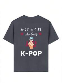 Camiseta gráfica para pre-adolescentes <<Solo un fan de K-pop>>, ideal para uso casual, fiestas y como una prenda de verano a la moda para chicas jóvenes entusiastas del K-pop. - Gris - Ver 5