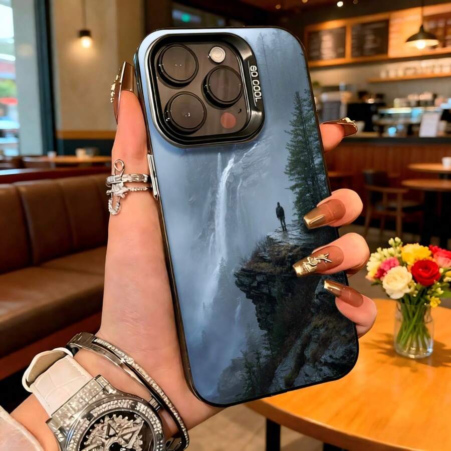 Cubierta de telefono para iPhone 14 Pro Max azul oscuro con estampado de cascada y persona en acantilado paisaje natural para uso diario y viajes - Negro - Ver 1