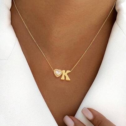 1件新款时尚泡泡字母密镶锆石心形吊坠金色不锈钢链项链，女士款