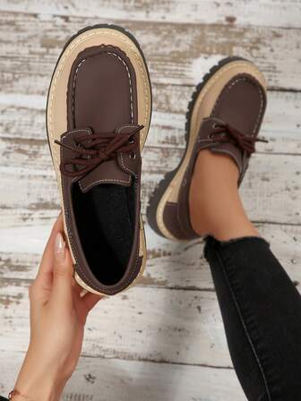 Damloafers, Metallöljetter med snörning, Platta Pennyloafers med grov klack, Slip-On vardagsskor, Halkfria och bekväma, Lämpliga för kontoret