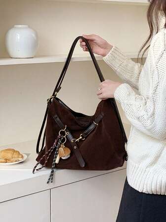 Mochila vintage de ante de café de gran capacidad de la nueva colección primavera 2026, bolso de hombro de moda casual para mujeres de negocios, adecuado para trabajo, compras, citas, viajes, estudiantes universitarios, uso diario (excluyendo accesorios)