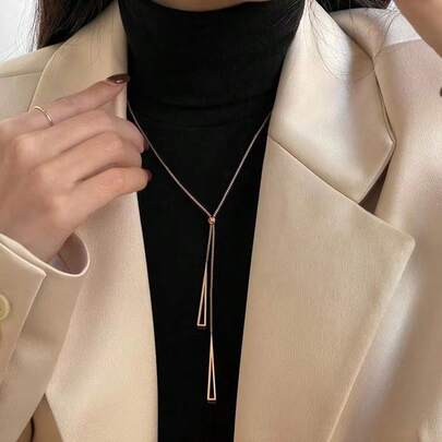 Minimalist Long Triangle Sweater Chain For Women, Light Luxury Ins Niche Design, High-End Autumn/Winter Accessory Sweater Chain