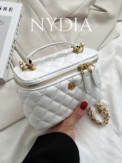 1 Piece Classic Fashion Elegant Solid Color Small Fragrance Style Popular New Hand Box Bag Simple Fashion Shoulder Messenger Bag