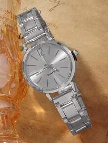 6pcs Compact And Elegant Women's Quartz Watches, Multi-Piece Set Of Ladies' Light Luxury Style Jewelry And Watches With Heart-Shaped Rhinestone Decorations. Metal Strap Watch Paired With Heart Bracelet, Necklace, Earrings, And Ring, Fully Showcasing A Sweet, Light Luxury Romantic Vibe. Comfortable To Wear, Suitable For Refined Everyday Commuting Outfits, Eye-Catching Looks For Dates And Shopping