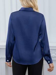 Elegancka, jednokolorowa koszula damska z długim rękawem – klasyczny kołnierzyk, nie prześwitująca, wysokiej jakości tkanina na wiosnę, lato i jesień, uniwersalna, idealna na co dzień i do pracy, nadaje się do prania w pralce i czyszczenia chemicznego, opływowy krój, wyrafinowana faktura