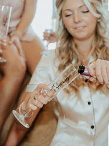 1/2/4pcs High Quality Champagne Glasses, Pink/White, Acrylic Champagne Glasses, Bridal Party Wine Glasses, 170ML Premium Champagne Flutes Suitable For Whisky, Wine, Cocktail, Beer, Champagne, Water, Milk, Oatmeal, Tea, Juice, Breakfast, Coffee, Beverages, Ideal For Cafes, Home, Restaurants, Parties, Galas, Offices, Father's Day, Mother's Day, Friends Gifts, Valentine's Day Gift(Reusable) - Multicolor - View 3