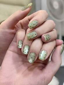 1 Box grüne Pünktchen Pailletten Nail Art Dekorationen, schicke grüne runde Pünktchen veredelter Nail Pailletten, vielseitige Nail Accessoires für kurze Nägel, glänzend & leicht anzuwenden, praktisch & stylisch für tägliche Nail Dekoration Nail Zubehör - Verschiedenfarbig - Übersicht 2