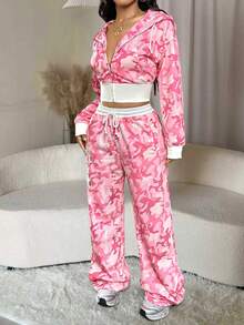Bộ đồ đôi nữ họa tiết rằn ri gồm áo hoodie crop top và quần short dây rút, thích hợp cho ngày Valentine, thể thao, dạo phố và mặc nhà. Mùa xuân - Nhiều màu - Xem 9