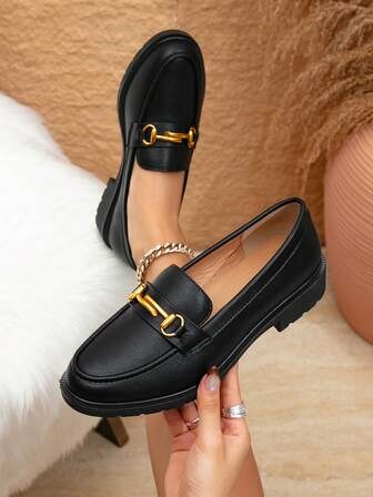 Women's Elegant Black PU With Metal Buckle Flat Round Toe Mary Jane Loafers (Random Texture On Shoe Upper)