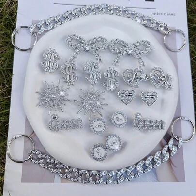 20件套可拆卸DIY鞋饰配件 - 水钻蝴蝶结、花朵、爱心、圣诞雪花、花园装饰链，完美的节日礼物