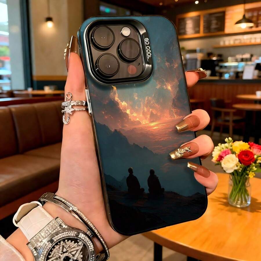 Cubierta de telefono con borde duro para iPhone 14 Pro Max azul oscuro con estampado de puesta de sol en montaña y siluetas de personas para uso diario en cafeterias - Negro - Ver 1