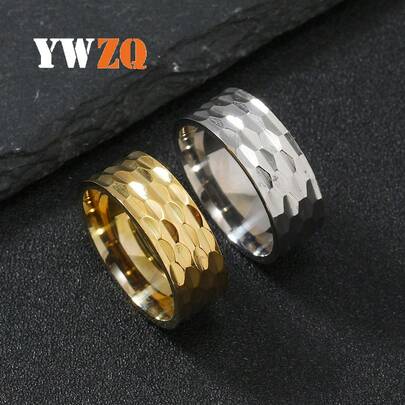 男性用チタン鋼リング、ファッショナブルでシンプルな槌目凹凸パターンのカップルリング、リング、ステンレススチールジュエリー
