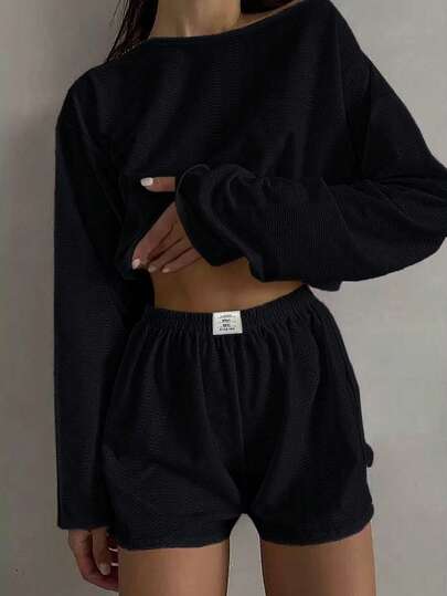 2pcs Women Comfortable Semi-Hollow Round Neck Long Sleeve Pajama Set + Side Slit Shorts