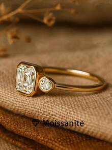 女士高品质单钻戒指，法式三石戒指，2.6克925纯银，1.5克拉阿斯切切割莫桑石，简约优雅奢华珠宝，订婚、结婚、周年纪念礼物，附赠莫桑石证书和精美礼盒