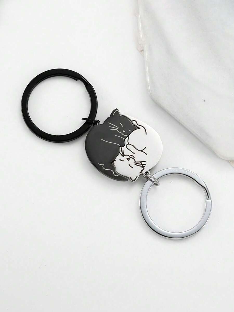 2个可爱猫咪钥匙扣 不锈钢情侣钥匙扣 新款创意卡通黑白猫咪不锈钢钥匙扣套装 2个装 送给好朋友或情侣 情人节/生日礼物 可爱 - 彩色 - 查看 1