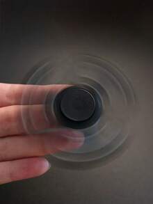 1 件 ABS 创意抗压力 EDC 三重杆，带 608 个轴承，静音金属手指旋转陀螺玩具，适合青少年