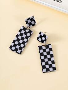 一对黑白棋盘格纹长耳环，适合日常佩戴和派对场合。 - 黑與白 - 查看 5