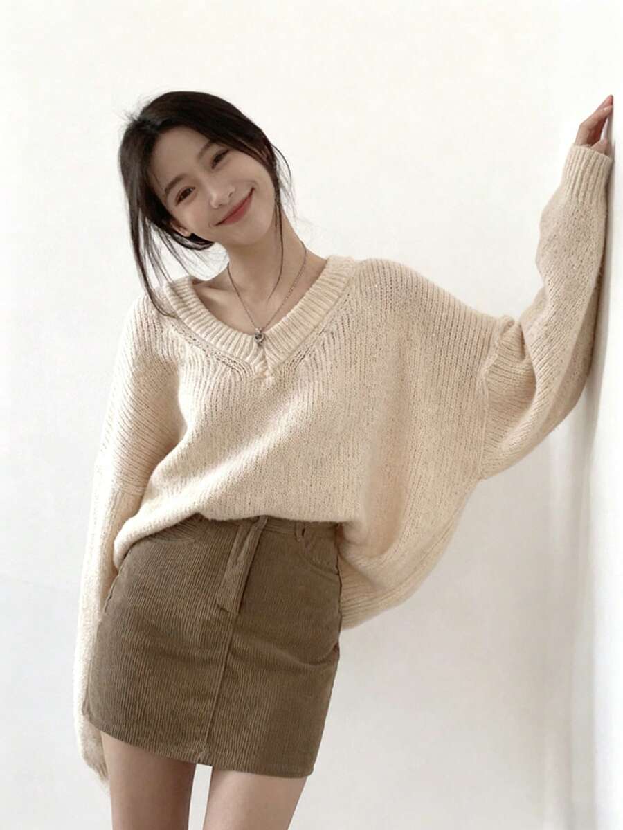 女士休闲日常通勤简约纯色 V 领落肩宽松长袖毛衣,秋冬 - 杏色 - 查看 1