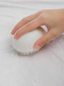 一款可爱的洗衣刷、鞋刷，家用不掉毛不伤衣物的清洁小刷子，多功能去污刷，方便学生携带，可用作鞋刷和衣物刷。 - 彩色 - 查看 3