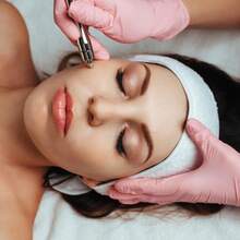 100-Ct Box 4mil Cherry Blossom Disposable Gloves Latex Free Gloves For Cleaning Nail Tattoo Hair Salon Garden Beauty Salons, Tattoo Artists, Estheticians, Hair-Dyeing, Hair-Styling, Epoxy & Resin Work Gloves, Powder-Free Great For Home, Office, And Professional Uses - 淺粉色 - 查看 5