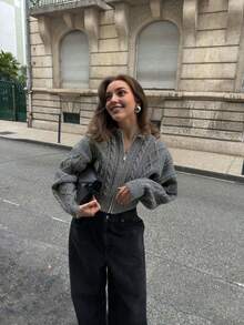 Senya 秋冬新款女士拉链休闲黑色针织开衫，圆领罗纹扭结长袖针织，宽松版型，适合日常、通勤、办公、毕业季、返校季等场合，也可作为情人节、新年等节日的女士冬季毛衣。 - 灰色 - 查看 4