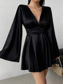 Elegant V-Neck Backless Ruffle Twist Long Sleeve Sexy Fitted Waist Slim Mini Dress - Black - View 7