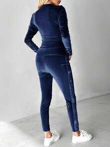 ChicMe 女士两件套天鹅绒套装，亮片撞色褶皱长袖拉链外套搭配修身弹力腰裤，休闲街头风。 - 藏蓝色 - 查看 3
