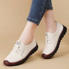 أحذية سلامة العمل للنساء، أحذية مسطحة ذات لون واحد، أحذية كاجوال ناعمة وراحة القدم، أحذية جديدة برؤوس مستديرة وأعلى منخفض مخاطة يدويًا - بيج - مشاهدة 8