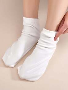 زوج جوارب نوم يناسب الجنسين من الدرالون الحراري المخملي ذات لون أحادي بتصميم بسيط، مناسبة للكاحل، فضفاضة، مريحة، ماصة للرطوبة، دافئة، للنساء، للاستخدام اليومي في المكتب والخروجات في فصلي الربيع والخريف والشتاء - النمط 1 - مشاهدة 4