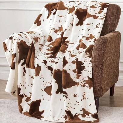 1 Piece Of Highland Cow Pattern Blanket - Suitable For All Seasons, Suitable For Sofas, Beds, Camping Trips, Can Be Machine Washed, A Comfortable Gift, Rural Home Decoration, Shawl, Cow Pattern, Soft Flannel Texture, Must-Have For Animal Pattern Lovers, Applicable To Beds/Sofas/Camping/Travel/Offices, Etc.