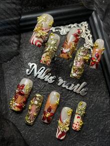 可爱巴洛克美甲套装，包含10片金色手工亚克力按压式美甲片，长方形，玫瑰红金色闪亮法式尖头，珍珠装饰，手绘豹纹花朵图案，3D皇冠、爱心和蝴蝶图案，适合圣诞节使用，节日必备，适合女孩佩戴。套装包含免费凝胶贴纸、指甲锉和美甲用品。 - 彩色 - 查看 6