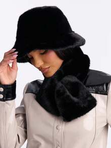 1 Set Women Scarf + Bucket Hat Combo, Warm, Versatile, Fashionable Fuzzy Bucket Hat, Autumn/Winter