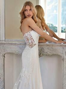 Sexy Off-Shoulder Mermaid Wedding Dress With Extensive Lace Train And Lace Back, Bridal Gown, Wedding Dresses For Bride, Elegant And Comfortable, Formal Dresses For Women, Suitable For Wedding, Party, Vacation, Bride, Formal Occasions, Dinner Dress, Prom Dress, After-Party Dress, Homecoming Dress, Cocktail Party, Birthday Party, Celebration, Gala, Festival, Ceremony - 白色 - 查看 3