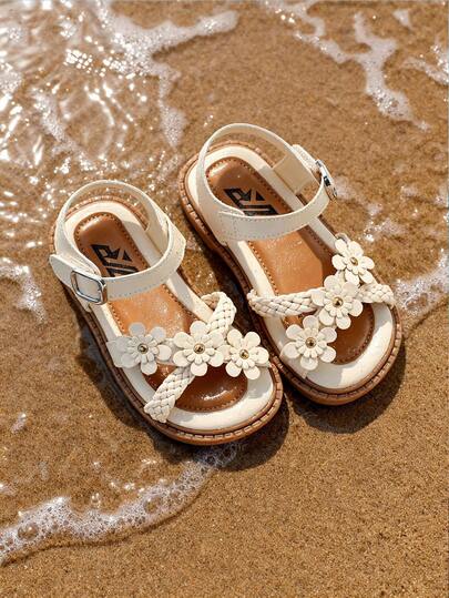 1 Pair Girls' Sandals, Spring/Summer 2026 Bestselling, Flat Non-Slip Soft Sole, Open Toe Round Design, With Gold Buckle Ankle Strap And Adjustable Hook And Loop Closure. Sweet Princess Style 3D Floral Decor, Beige PU Leather Material. Suitable For 3-12 Years Old Toddler, Little And Big Girls, Perfect For Daily Casual, Park Play, Beach Outing And Party, Etc. #Girls Sandals #Floral Sandals #Beige Shoes #Adjustable Strap #Summer Shoes