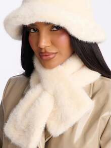 1 Set Women Scarf + Bucket Hat Combo, Warm, Versatile, Fashionable Fuzzy Bucket Hat, Autumn/Winter