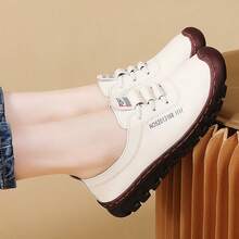 أحذية سلامة العمل للنساء، أحذية مسطحة ذات لون واحد، أحذية كاجوال ناعمة وراحة القدم، أحذية جديدة برؤوس مستديرة وأعلى منخفض مخاطة يدويًا - بيج - مشاهدة 5