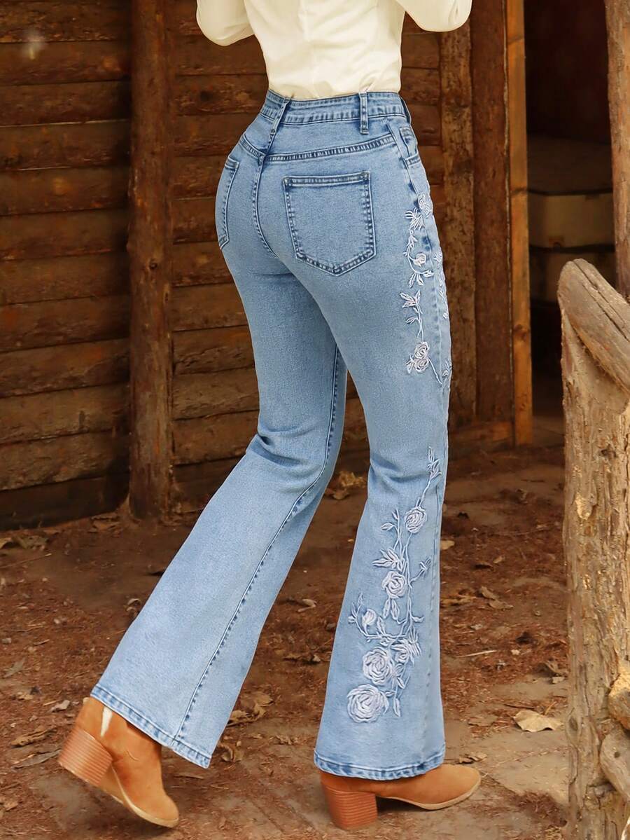 Calça Denim Flare Azul Claro Cintura Média Slim Fit, Estilo Avant-Garde Moda Ocidental, Calça Longa Versátil para o Dia a Dia, Uso Casual Outono/Inverno Sem Cinto - Lavagem clara - Visão 1