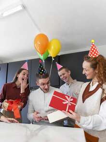 11 قبعة حفلة باستيلية، قبعات حفلة عيد الميلاد بشكل قرون الآيس كريم، قبعات ورقية جميلة بشكل كعكة وآيس كريم لحفلات عيد الميلاد، تيجان جميلة، مجموعة قبعات حفلات للكبار، قبعات زفاف وعروس وحفلات عصرية، قبعات ملونة بتفاصيل ذهبية، قبعات حفلات عيد الميلاد، لوازم الحفلات - بتصميم قرن آيس كريم، متوفرة باللون الوردي والبنفسجي والأزرق الفاتح، مثالية لأعياد الميلاد والاحتفالات الصيفية والأحداث ذات الطابع الهاواي، ديكورات حفلة هاواي - متعدد الألوان - مشاهدة 7