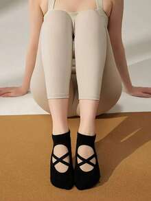 1/3/5双装女士普拉提袜，防滑硅胶材质，适用于瑜伽、室内运动、跑步、健身、跳绳、舞蹈等，是送给妈妈、女友、姐妹、老师的理想礼物，四季皆宜的耐用材质。 - 黑色 - 查看 5