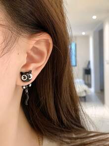 1对可爱活泼卡通猫耳钉，黑色猫耳饰品 - 大眼貓 - 查看 1