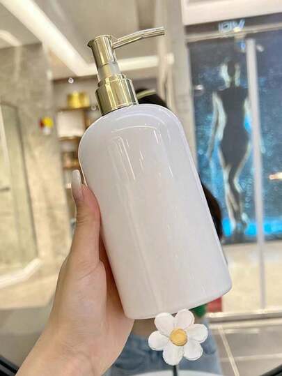 1pc Frosted Pet Boston Round Shoulder Bottle With Pump, Nordic Style Lotion Dispenser, High Capacity Home Bathroom Decor Fall Decor Back To School