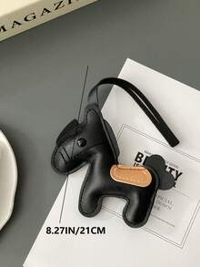 1个可爱迷你小马钥匙扣，DIY配饰吊坠，适合派对、卡通装饰，皮革/PU材质，休闲百搭，优雅派对及街头时尚，合金材质，四季皆宜，可挂在包包/手机/车上，是送给她的贴心礼物，适合2025年各种节日、婚礼、复活节、圣诞节等场合，可作为包包挂饰、汽车装饰、送给老师、朋友、姐妹的礼物。